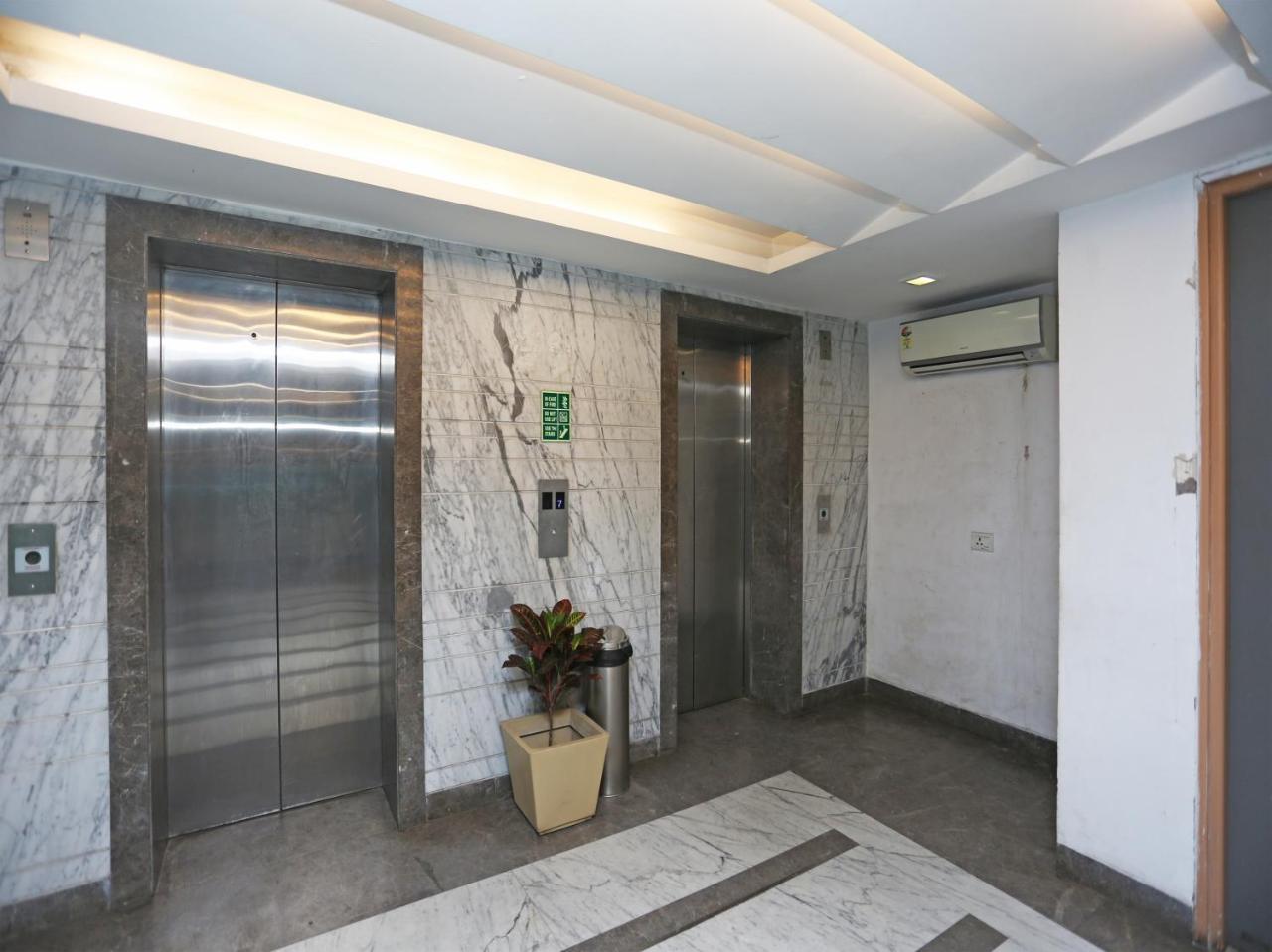 Capital O 10212 Hotel West Willows Xanadu โกลกาตา ภายนอก รูปภาพ