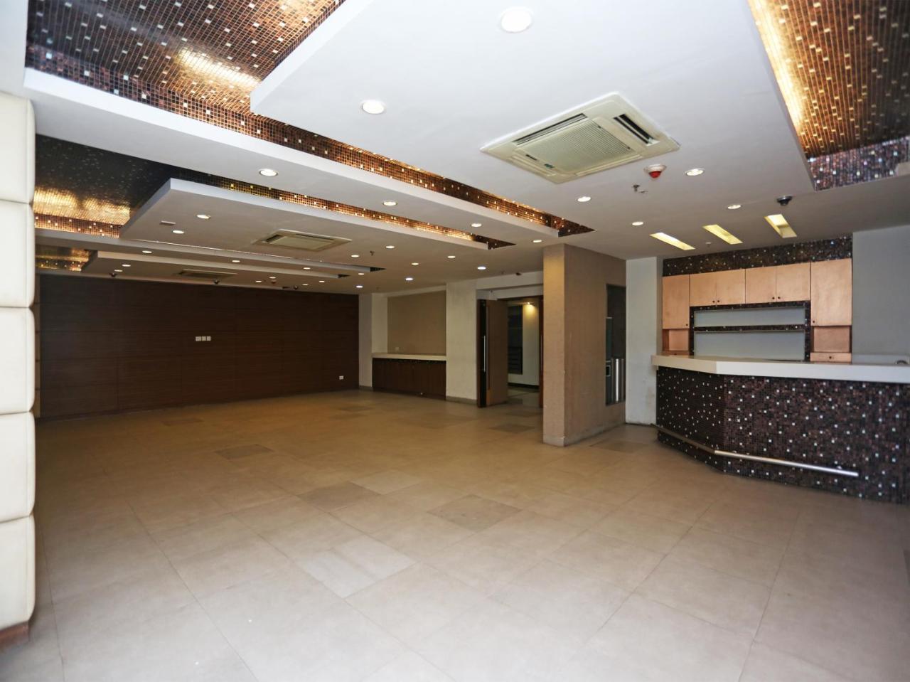Capital O 10212 Hotel West Willows Xanadu โกลกาตา ภายนอก รูปภาพ