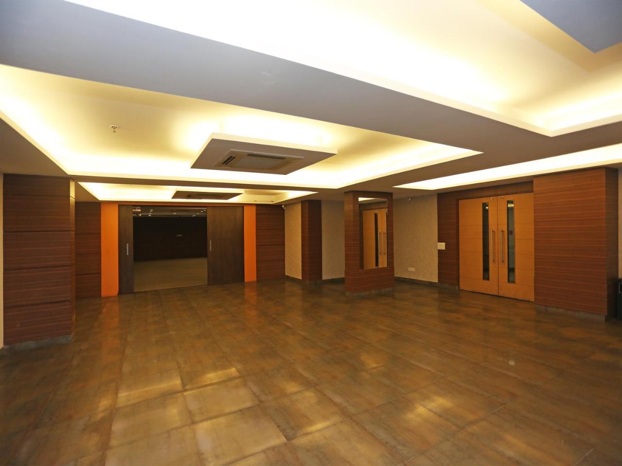 Capital O 10212 Hotel West Willows Xanadu โกลกาตา ภายนอก รูปภาพ