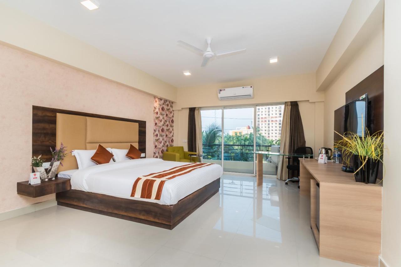 Capital O 10212 Hotel West Willows Xanadu โกลกาตา ภายนอก รูปภาพ