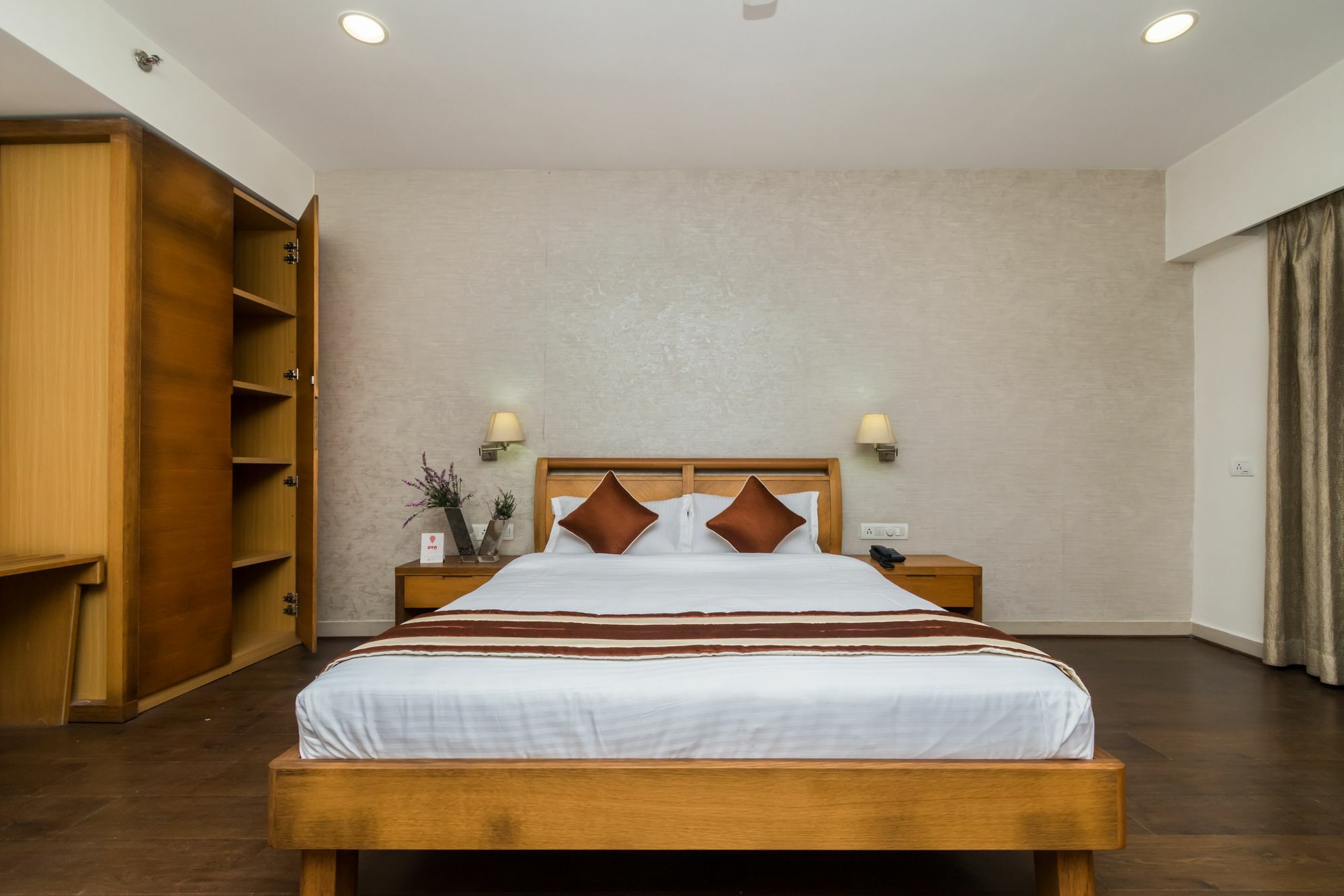 Capital O 10212 Hotel West Willows Xanadu โกลกาตา ภายนอก รูปภาพ